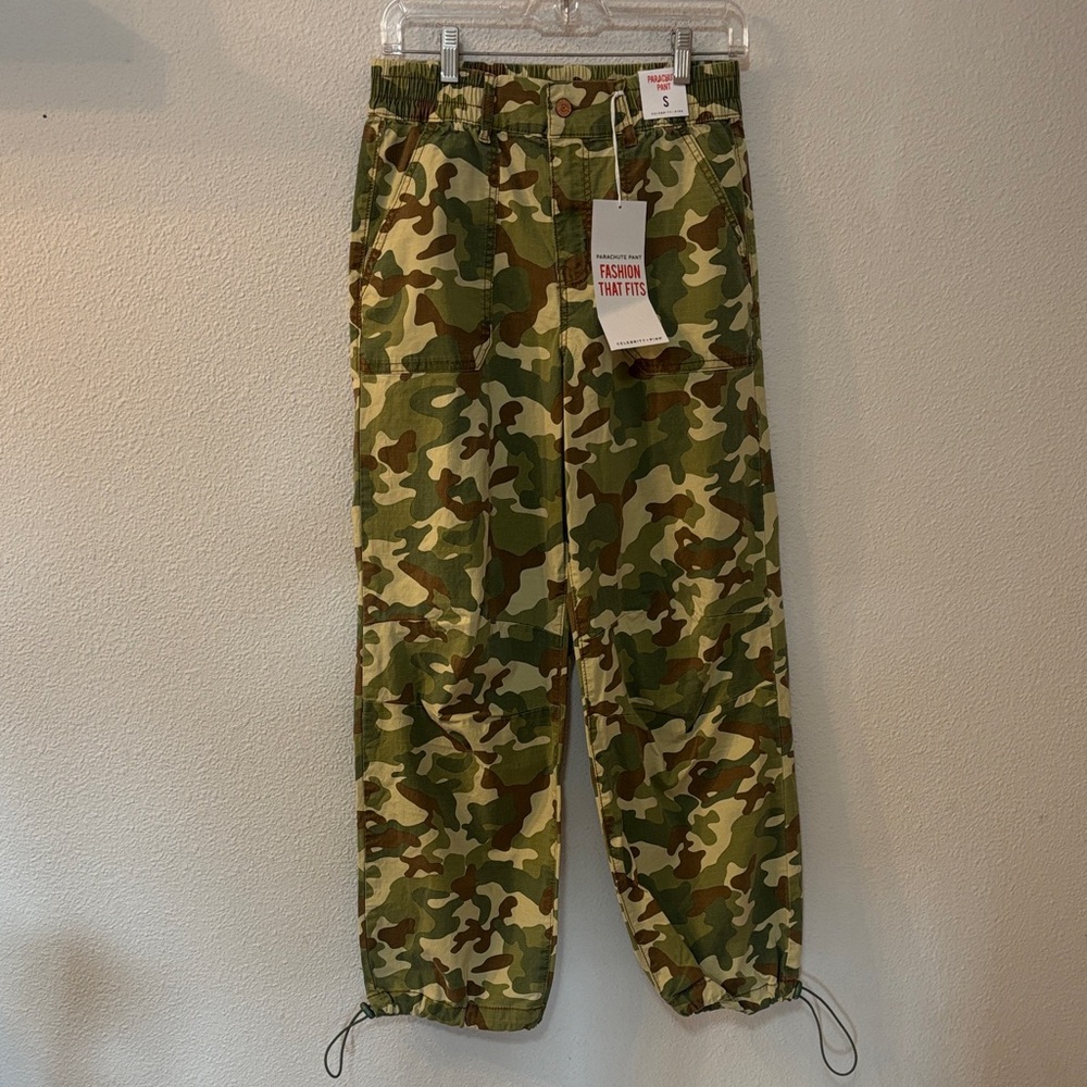 NWT Celebrity Pink Camouflage Parachute Pants